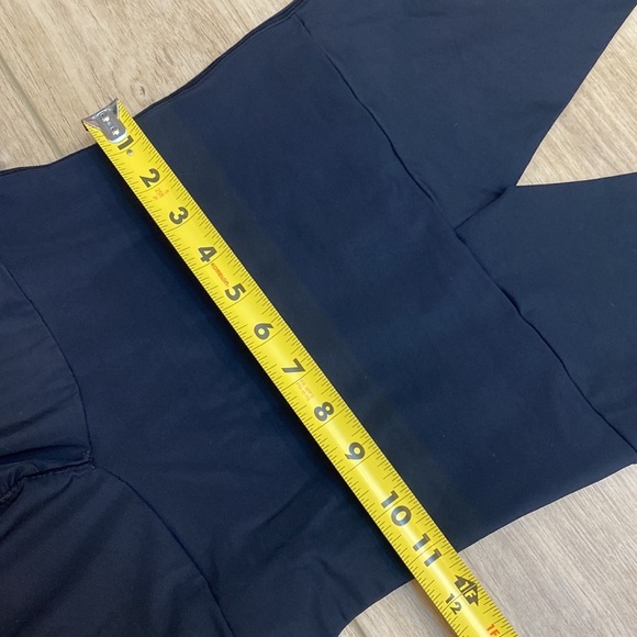 Leonisa | Undetectable Mid Thigh Body Shaper‎ | Firm Compression Shapewear - Picture 13 of 13